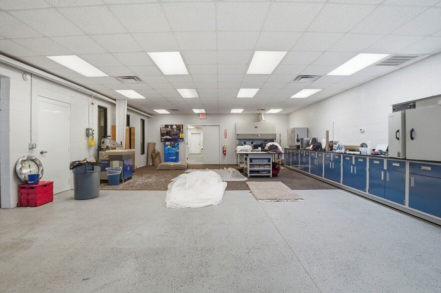 More Photos Of 2124 Hamilton St, Dalton Research And Development For Sale