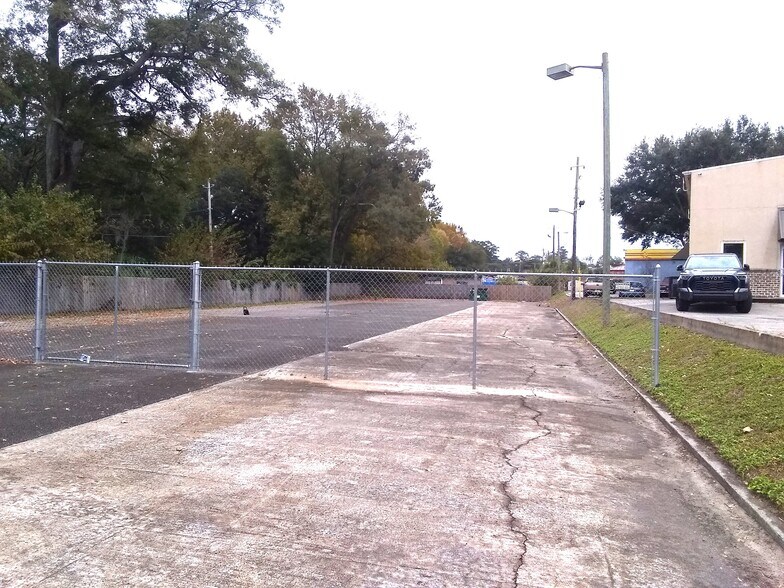 More Photos Of 3875 Wallin St, Savannah Freestanding For Lease