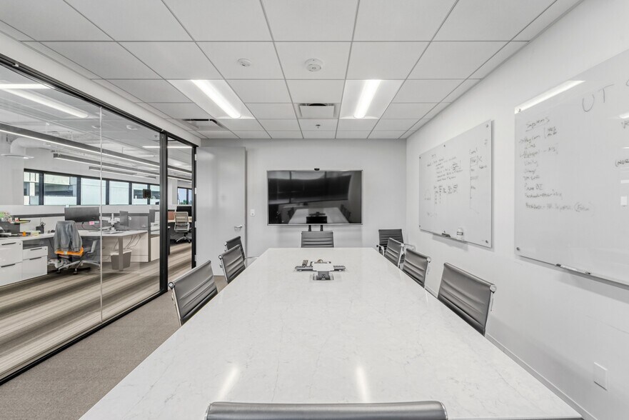 More Photos Of 4910 Airport Plaza Dr, Long Beach Loft Creative Space For Lease