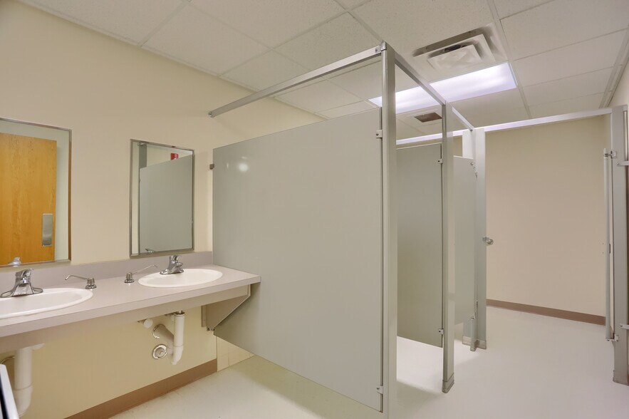 More Photos Of 426 E Main St, Evans City Religious Facility For Sale