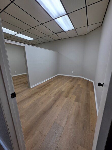 More Photos Of 6550 Westwood Blvd, Beaumont Industrial For Lease