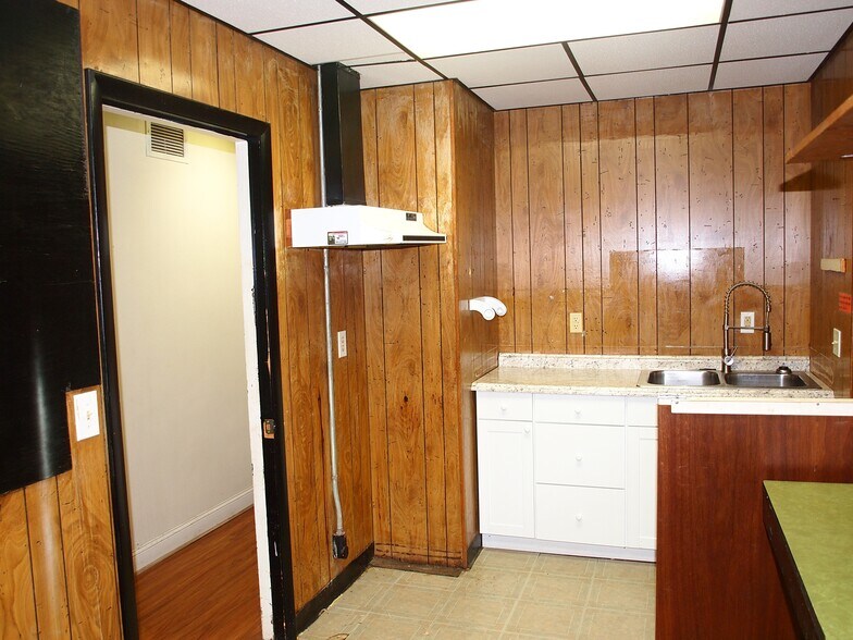 More Photos Of 1521 Sulphur Springs Rd, Waynesville Office For Sale