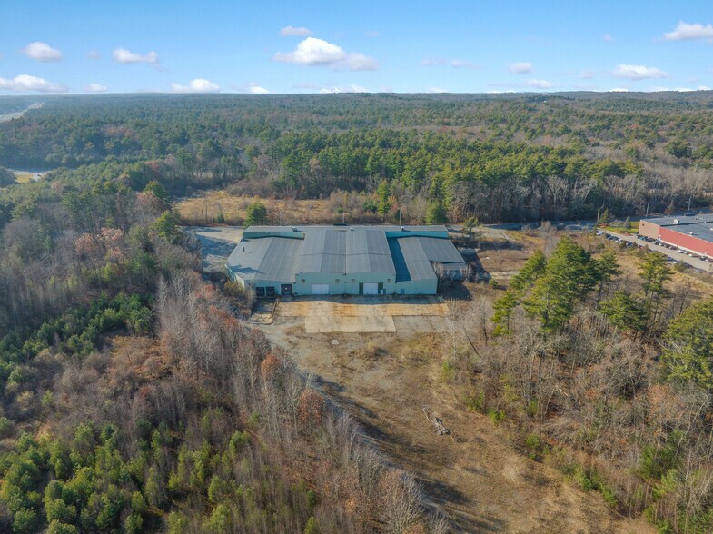 More Photos Of 16 Carleton Dr, Georgetown Warehouse For Lease