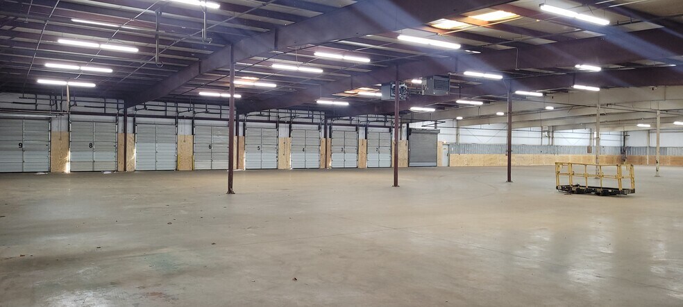 More Photos Of 1054 Canaan Rd, Roebuck Warehouse For Lease