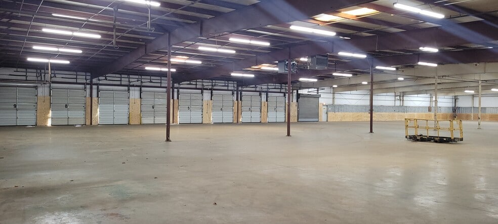 More Photos Of 1054 Canaan Rd, Roebuck Warehouse For Lease