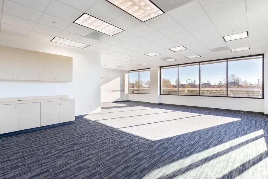 More Photos Of 5030 Business Center Dr, Fairfield Medical For Lease