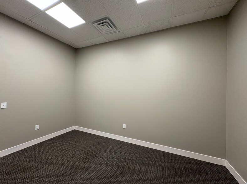 More Photos Of 138-142 S K St, Tulare Storefront Retail Office For Lease