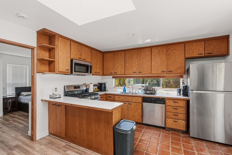 More Photos Of 273 Hillcrest Dr, Encinitas Apartments For Sale