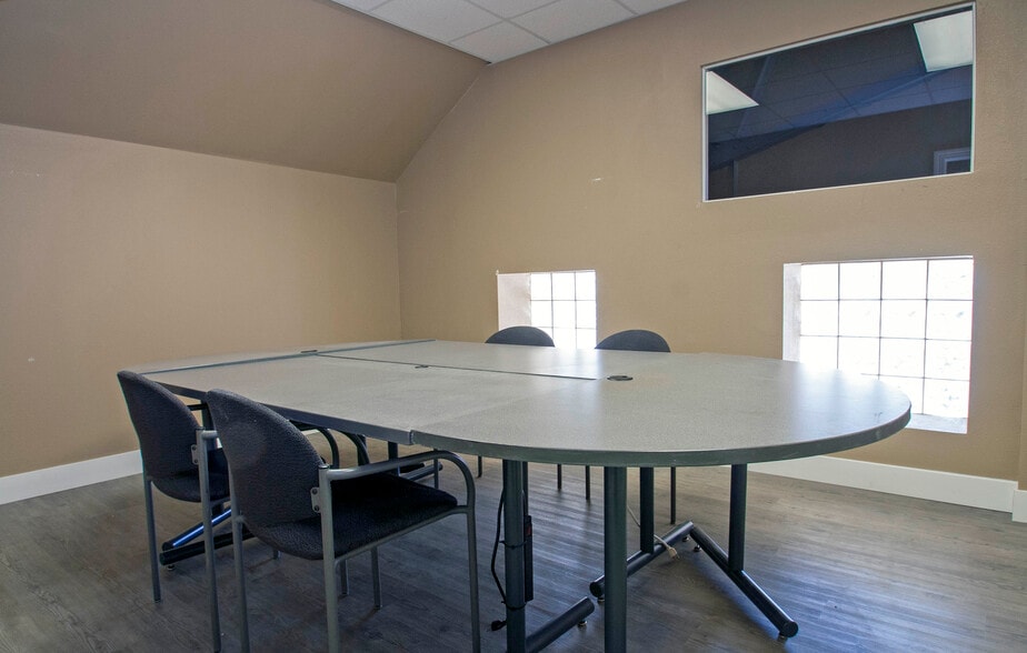 More Photos Of 4825-4833 Minnetonka Blvd, Saint Louis Park Storefront Retail Office For Lease