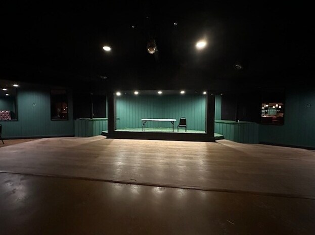 More Photos Of 14173 Green Tree Blvd, Victorville Restaurant For Lease