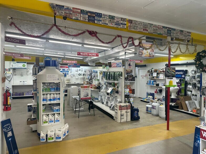 More Photos Of 1880 W Apache Trl, Apache Junction Warehouse For Sale