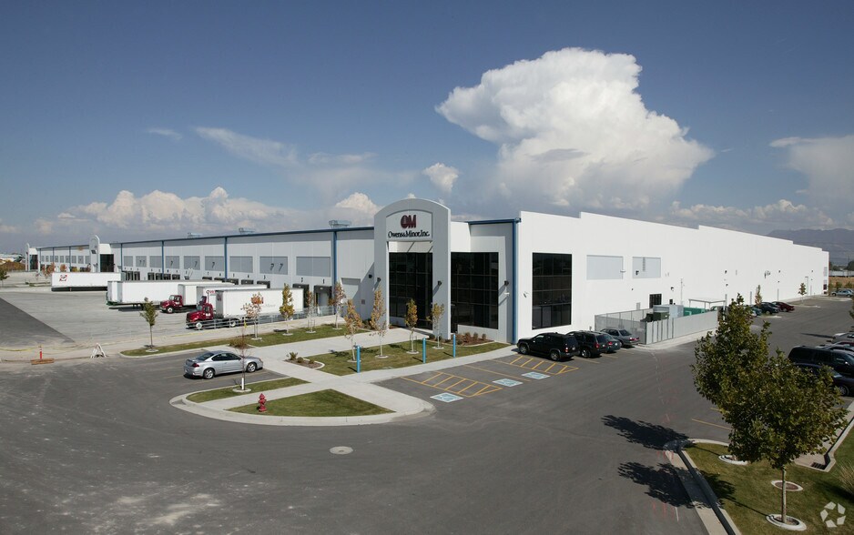 More Photos Of 2475 S 3200 W, Salt Lake City Distribution For Lease