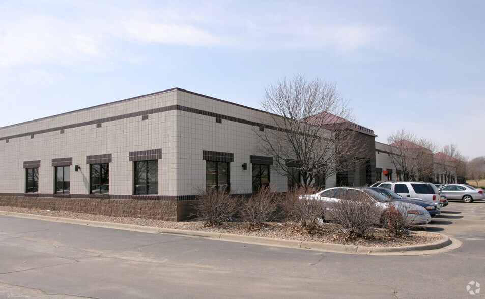 More Photos Of 343 E 82nd St, Chaska Warehouse For Sale