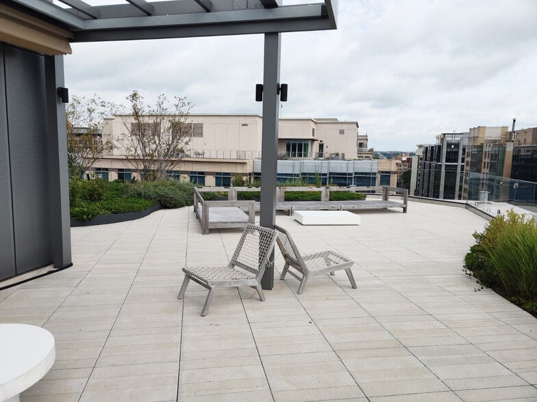 More Photos Of 1225 New York Ave NW, Washington Office For Lease