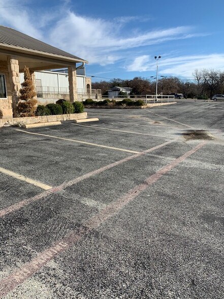 More Photos Of 1205 Hovey St, Bridgeport Auto Dealership For Lease