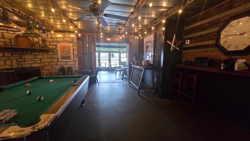 More Photos Of 4021 Acton Hwy, Granbury General Retail For Lease