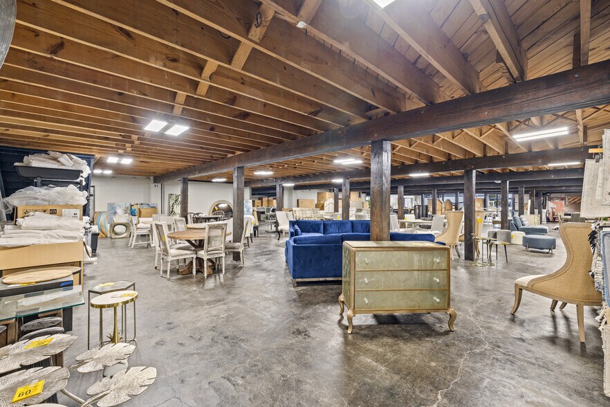 More Photos Of 764 E Seventh St, Lexington Warehouse For Sale