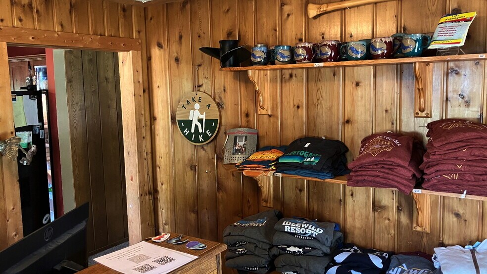 More Photos Of 10060 Gappa Rd, Kabetogama Hospitality For Sale