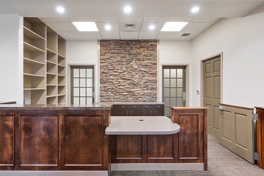 More Photos Of 6102 82nd St, Lubbock Medical For Sale