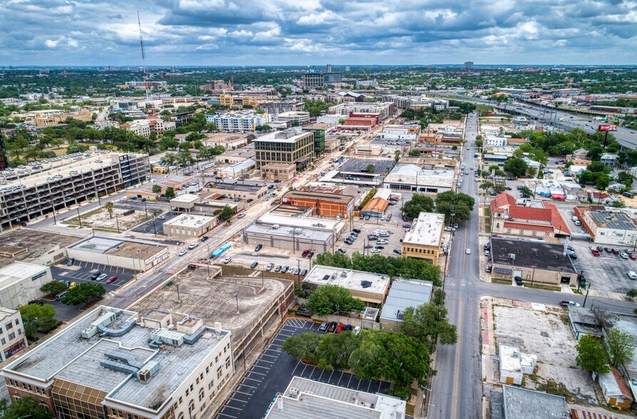 More Photos Of 311-321 Sixth St, San Antonio Office For Sale