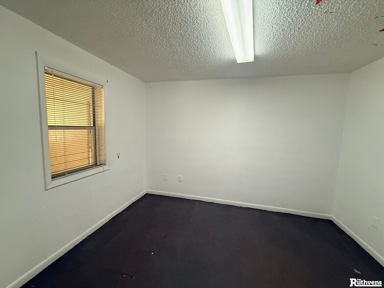 More Photos Of 595 W Summerlin St, Bartow Warehouse For Sale
