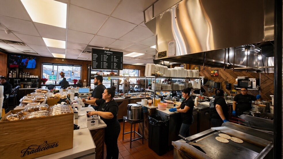 More Photos Of 163-175 Nassau Rd, Roosevelt Freestanding For Sale