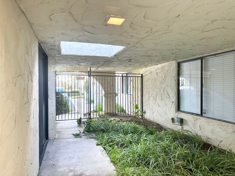 More Photos Of 970 Petit Ave, Ventura Medical For Sale