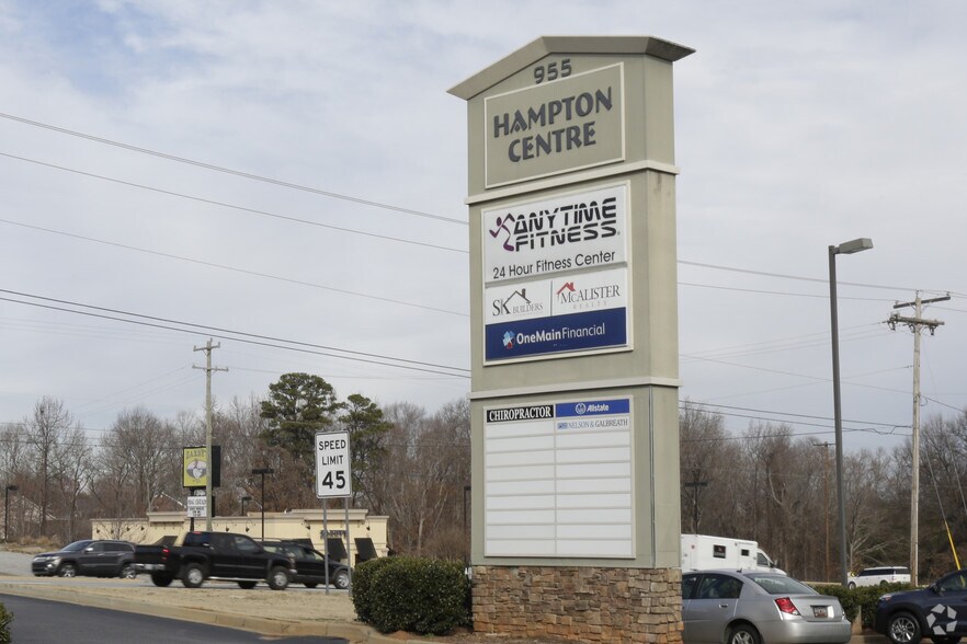 More Photos Of 955 W Wade Hampton Blvd, Greer Office For Lease