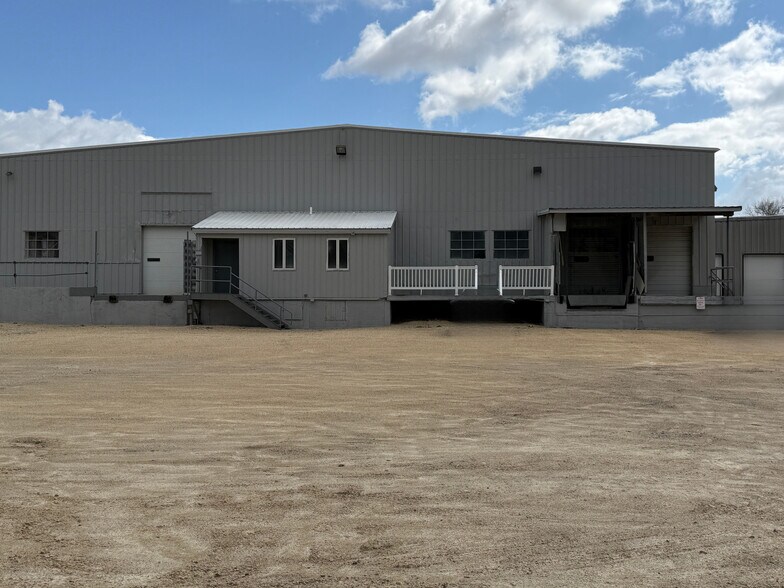 More Photos Of 625 Menomonee St, Theresa Warehouse For Lease