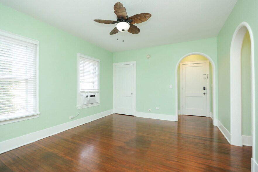 More Photos Of 717 Broadway St, Galveston Apartments For Sale