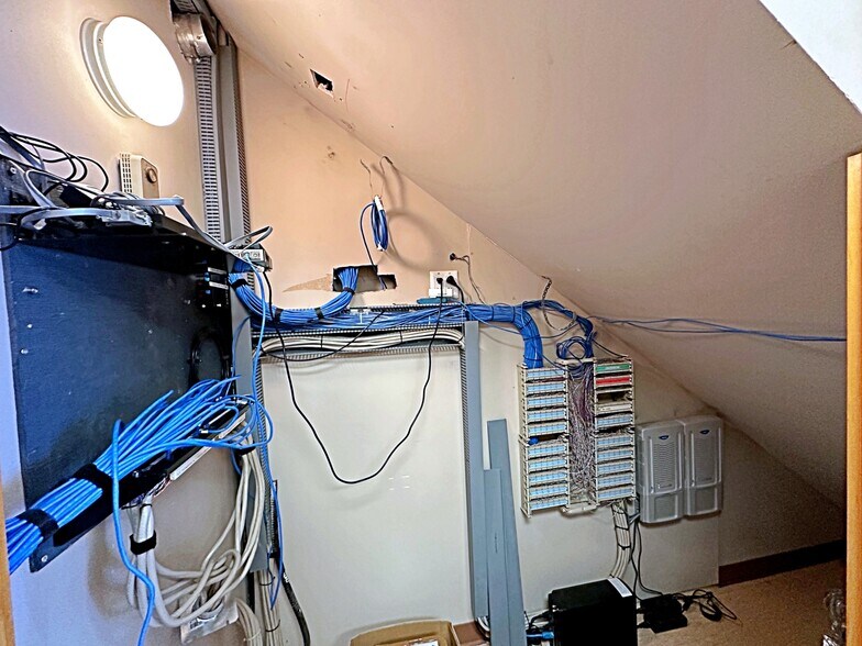 More Photos Of 380 Mackenzie Blvd, Fort McMurray Warehouse For Sale