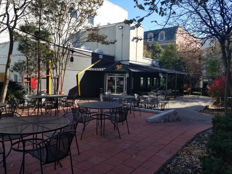 More Photos Of 213 W Main St, Salisbury Office For Lease