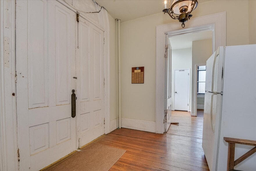 More Photos Of 205 E Liberty St, Washington Religious Facility For Sale