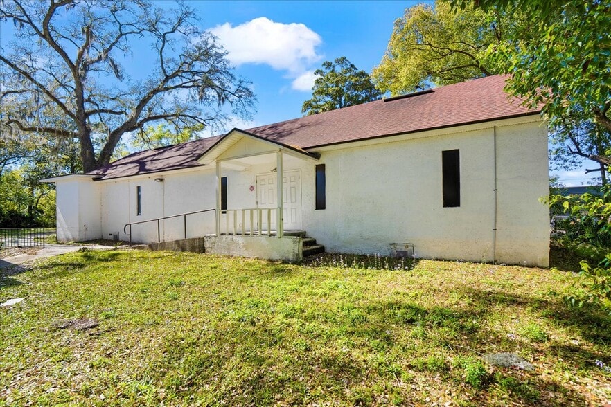 More Photos Of 1434 Oakhurst Ave, Jacksonville Religious Facility For Sale