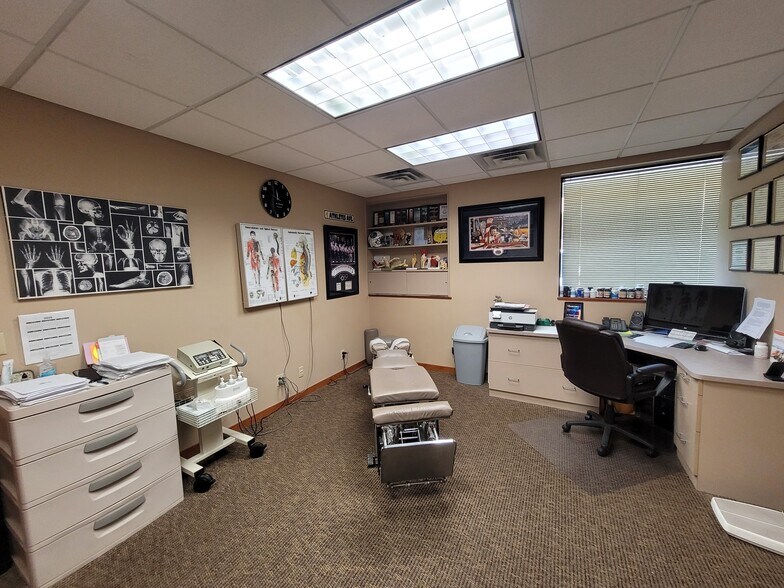 More Photos Of 3434 N Lexington Ave, Shoreview Medical For Lease