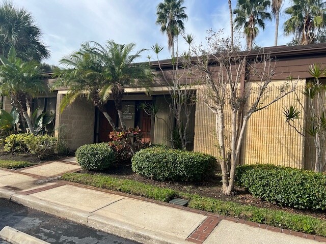 Primary Photo Of 611 Druid Rd E, Clearwater Medical For Sale