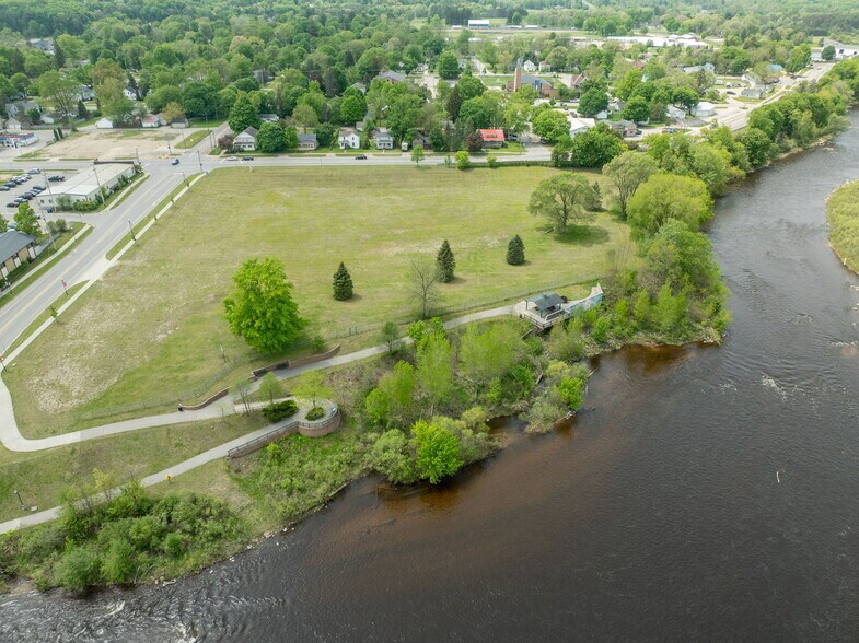More Photos Of 906 N State St, Big Rapids Land For Sale