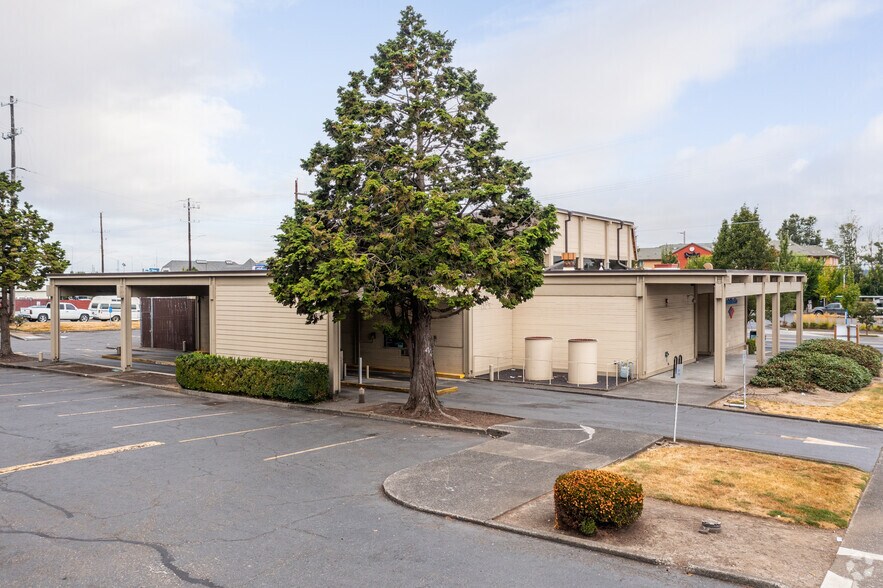 More Photos Of 10120 NE Sandy Blvd, Portland Bank For Sale