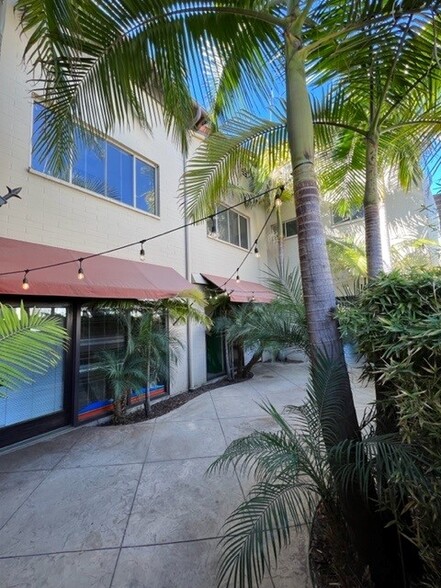 Primary Photo Of 716 Yarmouth Rd, Palos Verdes Estates Office For Lease