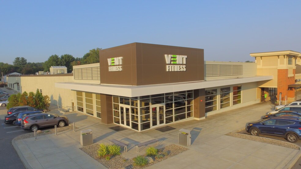 More Photos Of 2080 Western Ave, Guilderland General Retail For Lease