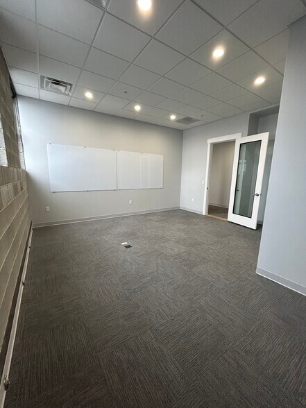 More Photos Of 564 W 700 S, Pleasant Grove Office For Lease