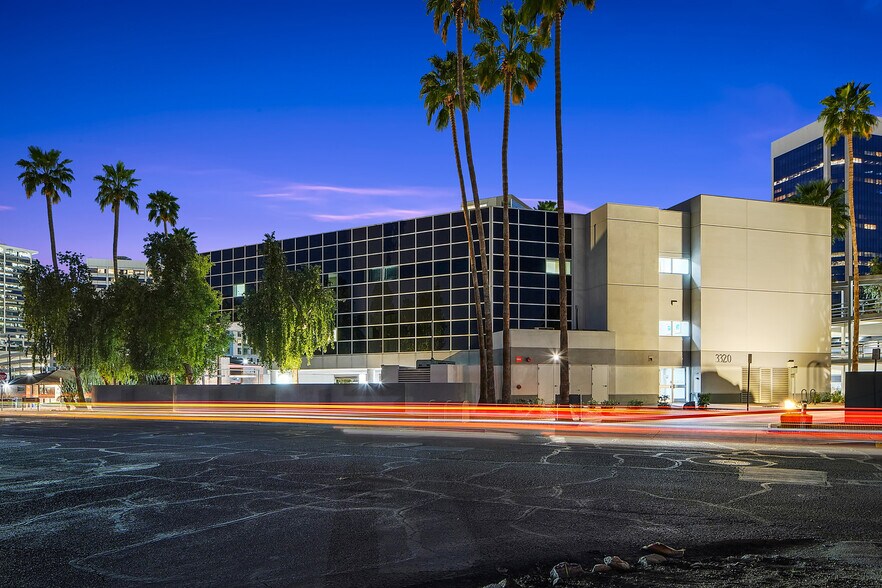 Primary Photo Of 3330 N 2nd St, Phoenix Medical For Lease