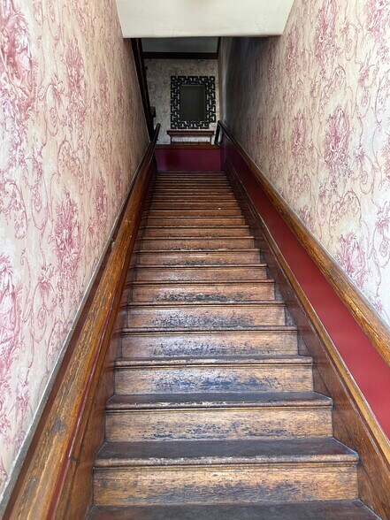 More Photos Of 36 W Utah Ave, Payson Storefront For Sale