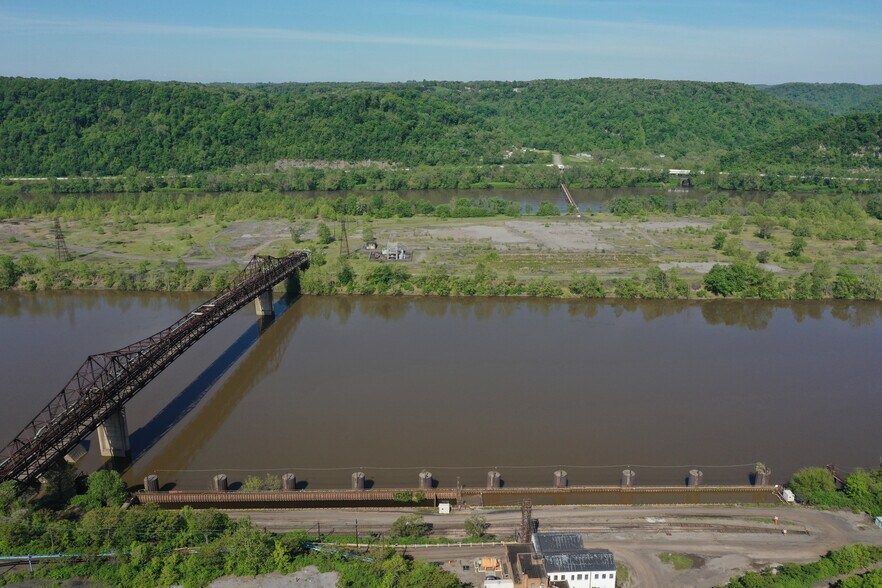 More Photos Of 100 Pennsylvania Ave, Weirton Warehouse For Sale