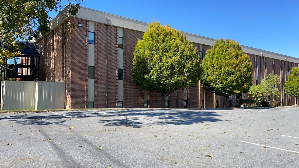 More Photos Of 1405 N Cedar Crest Blvd, Allentown Medical For Lease