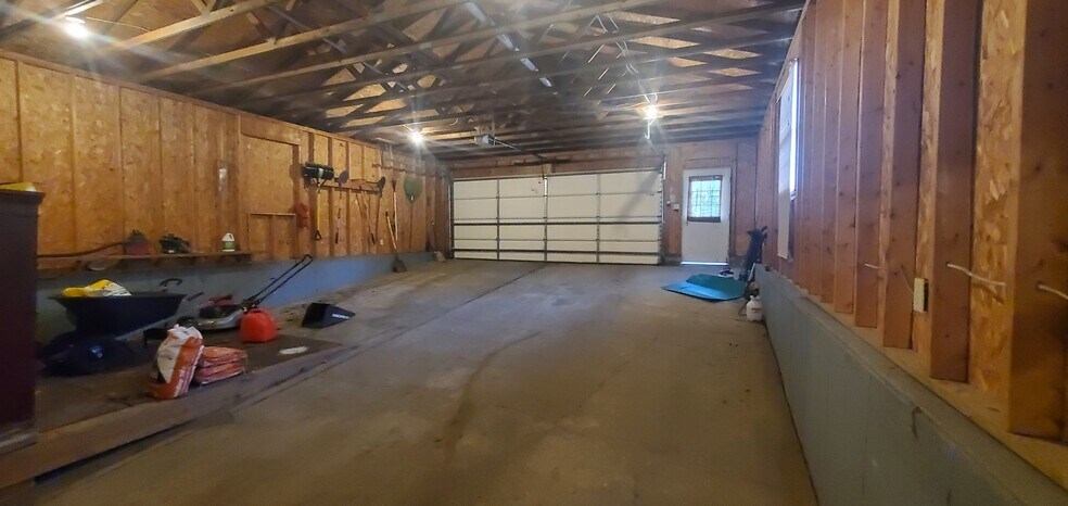 More Photos Of 302 W Corunna Ave, Corunna Office For Sale