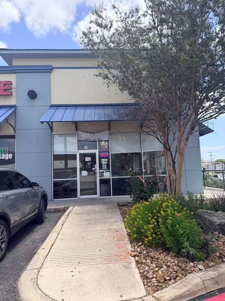 More Photos Of 3126 Pat Booker Rd, Universal City Unknown For Lease