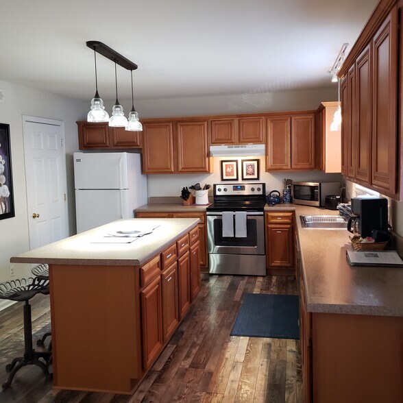 More Photos Of 40 Jamestown Ct, Crossville Multifamily For Sale