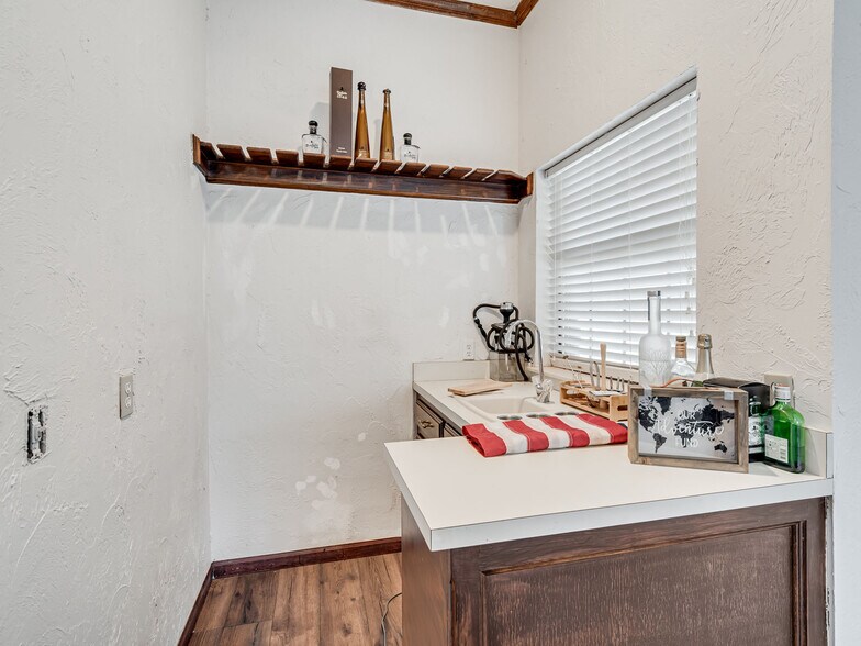 More Photos Of 3595 E State Highway 9, Norman Industrial For Sale