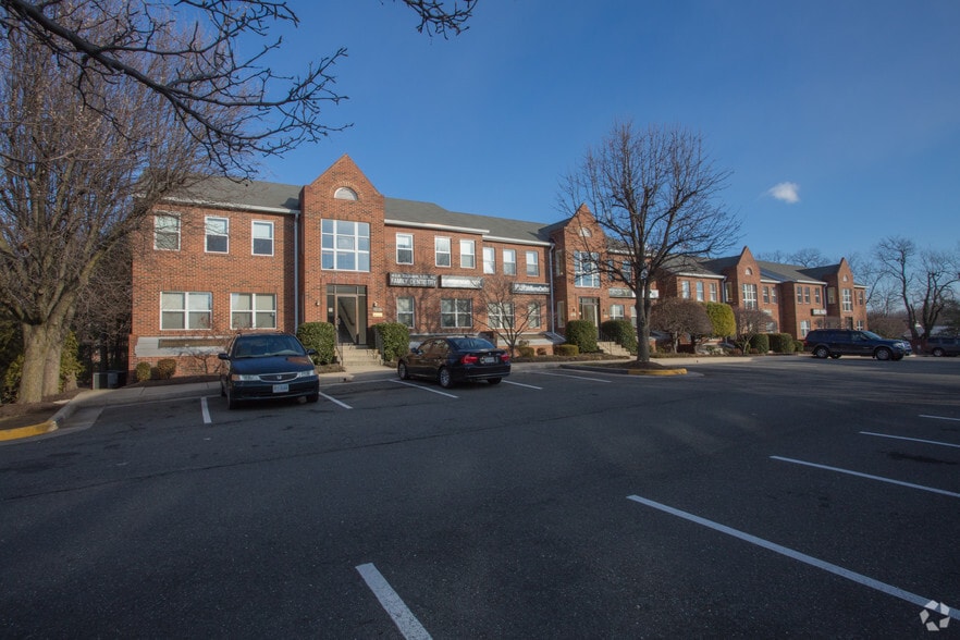Primary Photo Of 6060-6074 Franconia Rd, Alexandria Medical For Sale